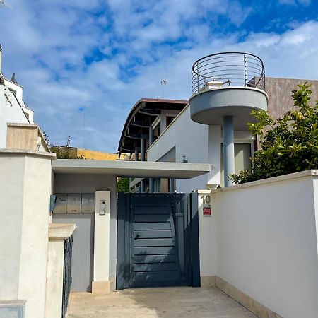 The Shabby House - Charming Seaside Retreat In Central Anzio, Steps From Beach And Train Station Exterior photo
