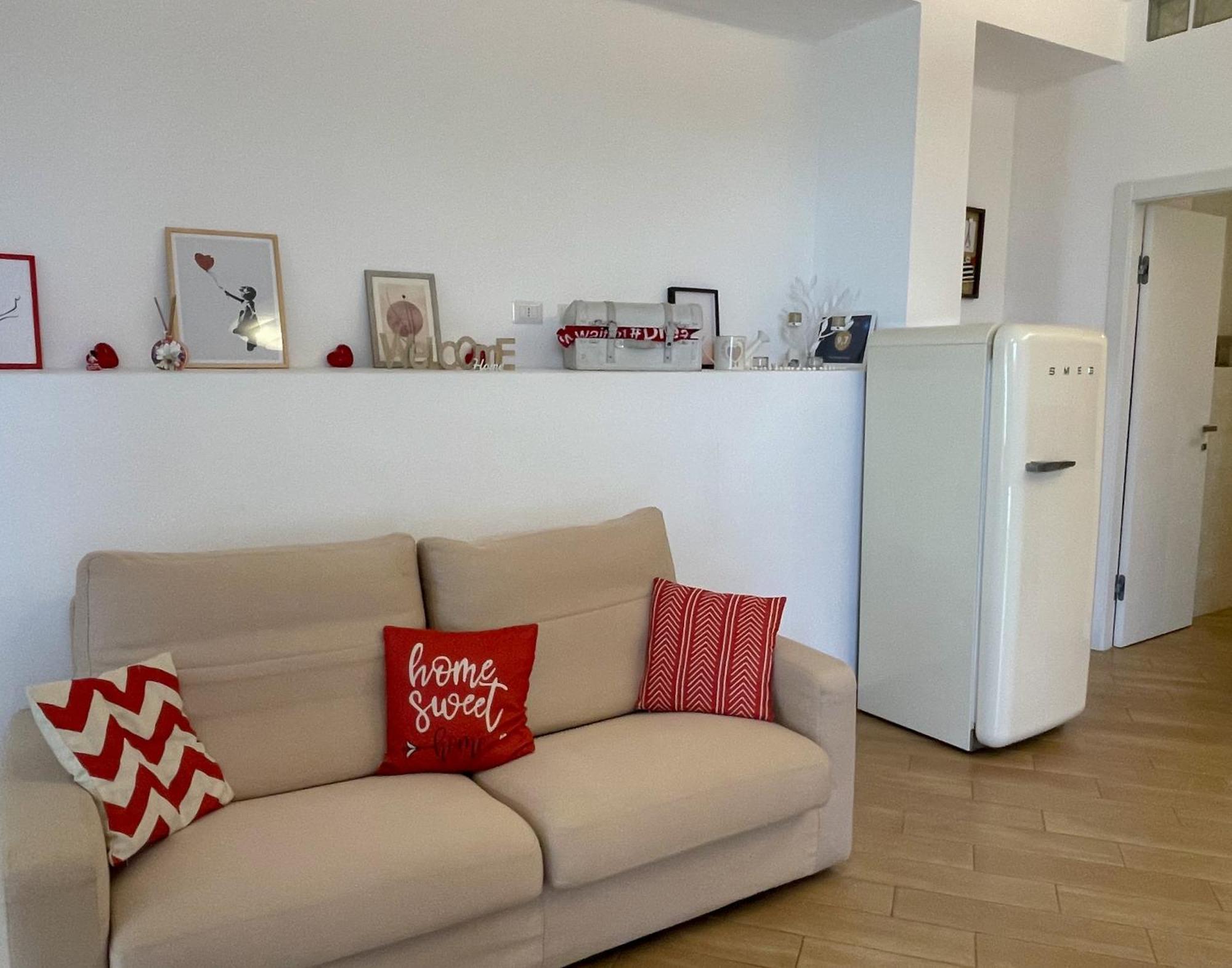 The Shabby House - Charming Seaside Retreat In Central Anzio, Steps From Beach And Train Station Exterior photo