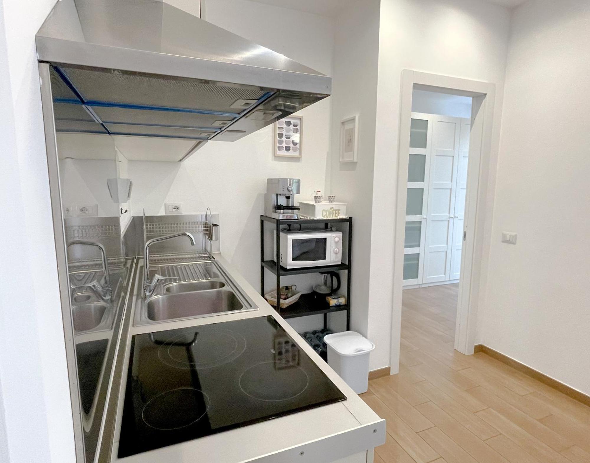 The Shabby House - Charming Seaside Retreat In Central Anzio, Steps From Beach And Train Station Exterior photo