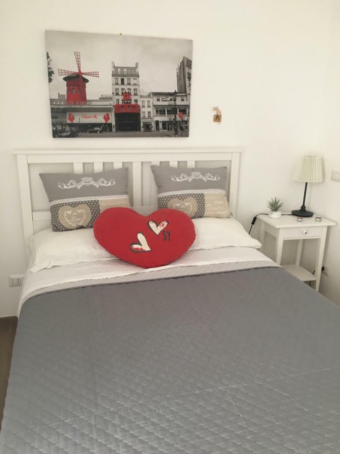 The Shabby House - Charming Seaside Retreat In Central Anzio, Steps From Beach And Train Station Exterior photo